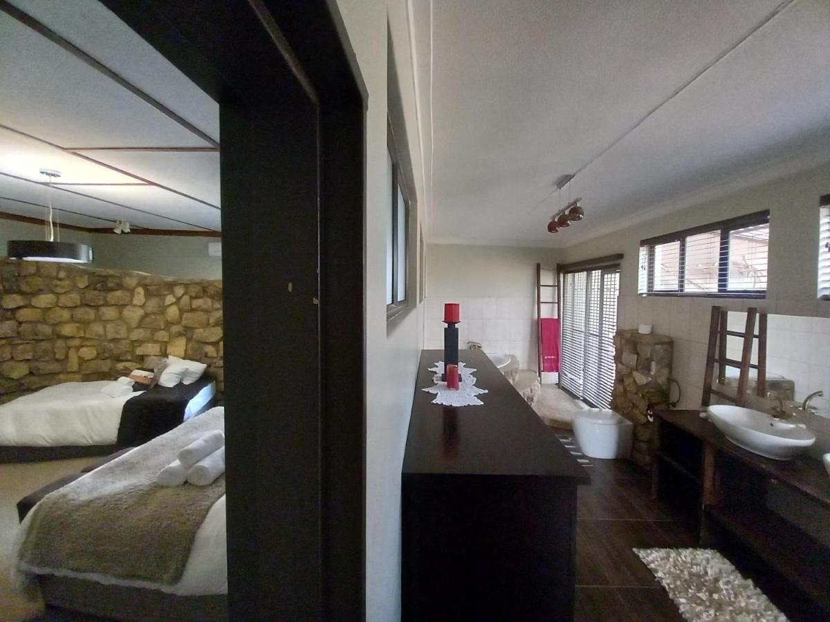 Gobabis Die Windpomp Guesthouse מראה חיצוני תמונה