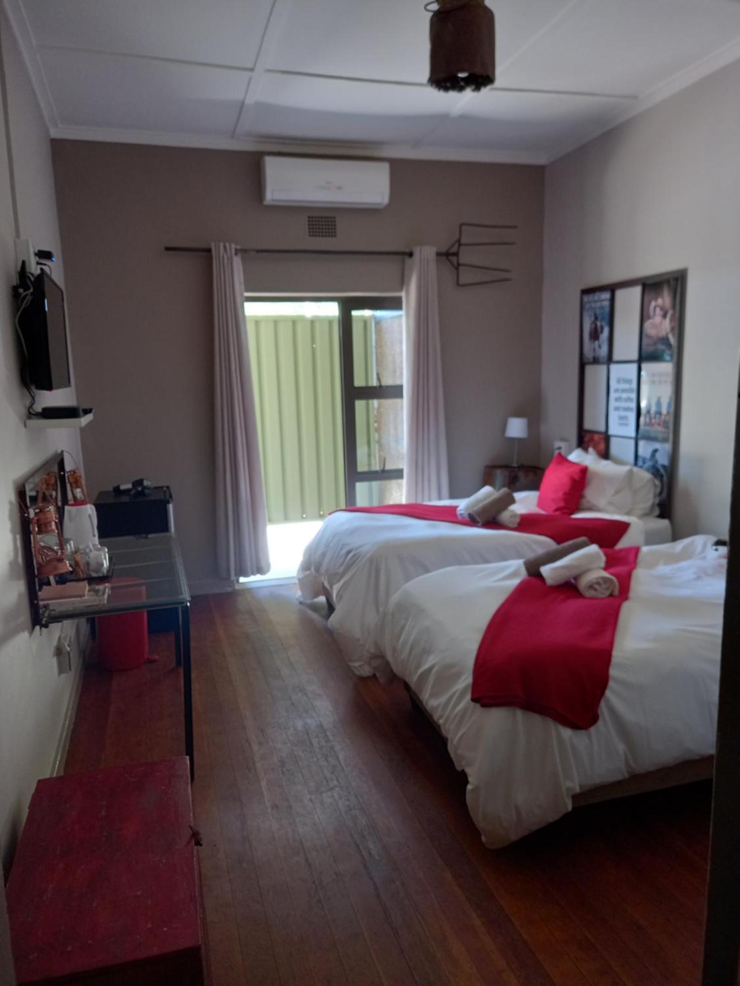 Gobabis Die Windpomp Guesthouse מראה חיצוני תמונה