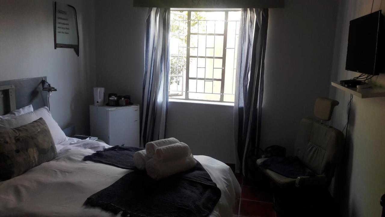 Gobabis Die Windpomp Guesthouse מראה חיצוני תמונה