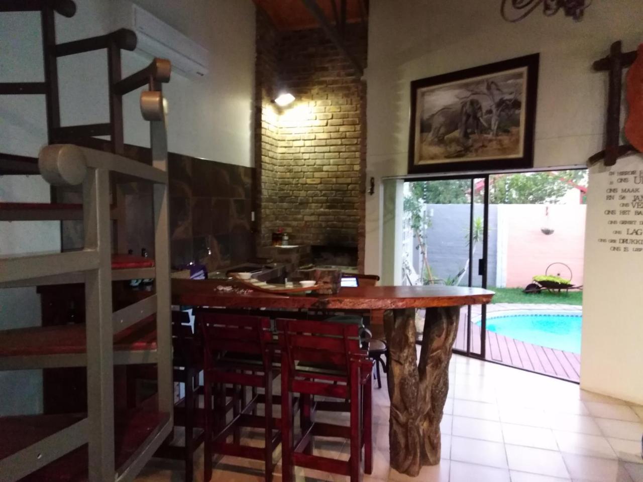 Gobabis Die Windpomp Guesthouse מראה חיצוני תמונה